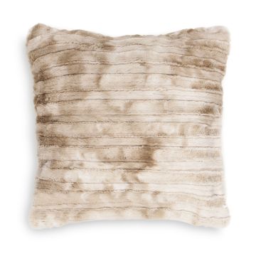 ZoHome Beige Kussen Famous Fake Fur