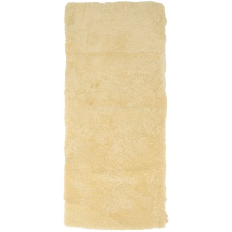 1047lambskin-plate-available-in-three-colours-approx-140x60cm.jpg